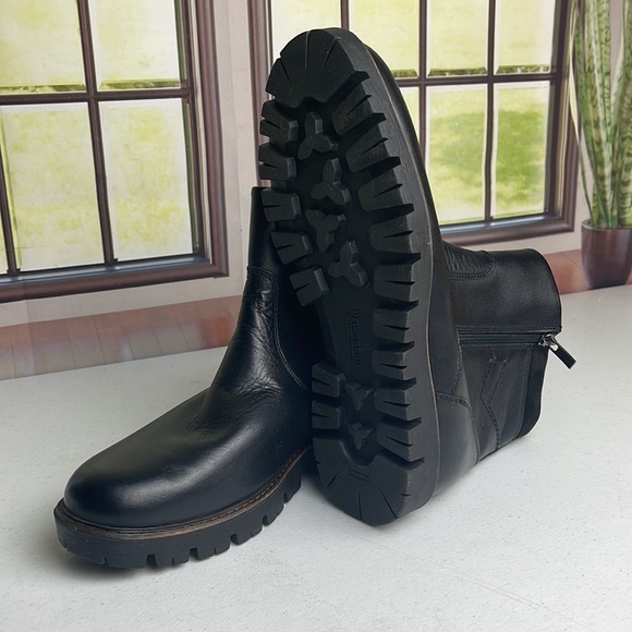 Black Platform Zip Up Boots - Picture 4 of 4